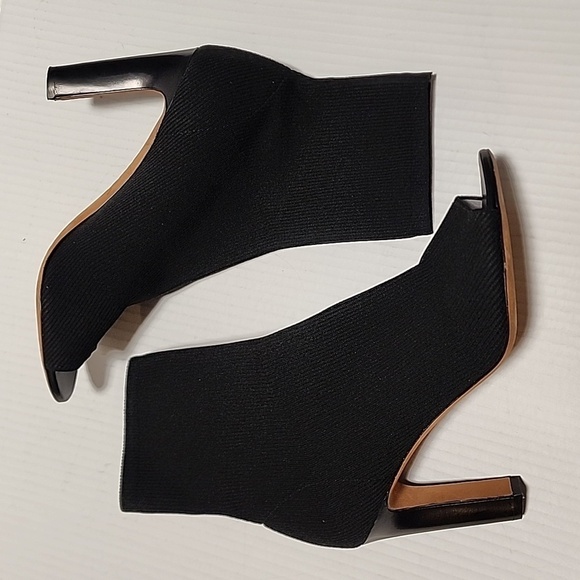 Vince Ezra Open Toe Heeled Boots - Picture 2 of 12
